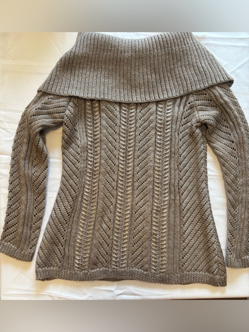 ☀️ 2 for $24 BNWT Cleo size L champagne-taupe Off-Shoulder Chevron Knit Sweater